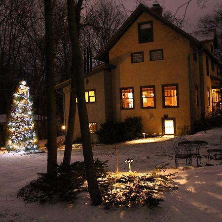 Avalyn Garden Bed And Breakfast Ann Arbor Exterior photo