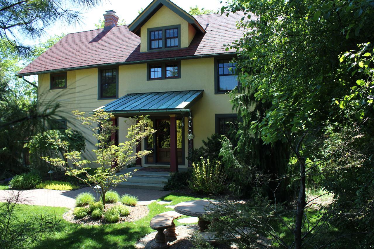 Avalyn Garden Bed And Breakfast Ann Arbor Exterior photo