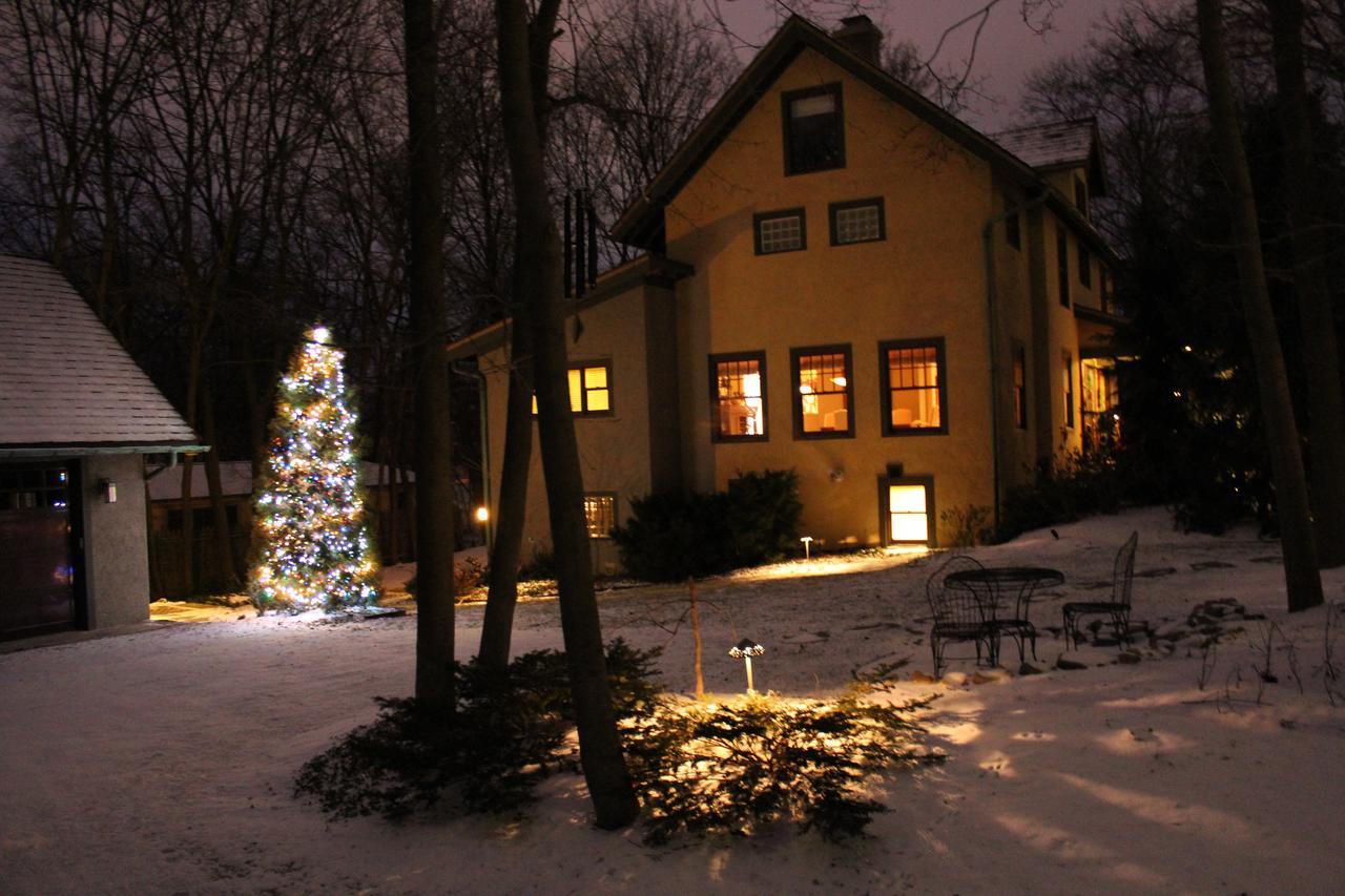 Avalyn Garden Bed And Breakfast Ann Arbor Exterior photo